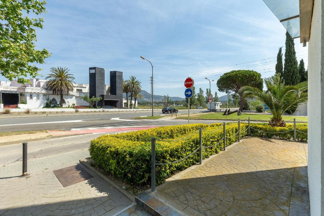 Апартаменты V017 - Porto Marina Росас Экстерьер фото